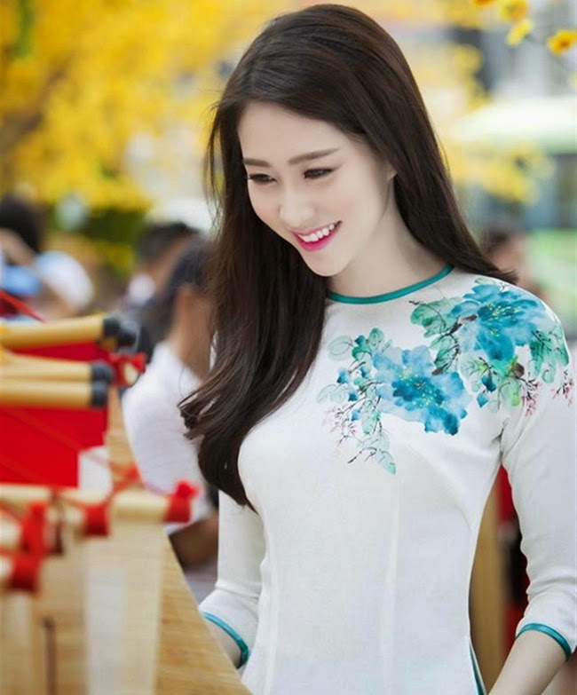 5 gương mặt đẹp đáng ghen tị của sao Việt