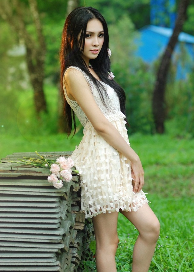 Ai đẹp hơn hot girl Kim Phượng