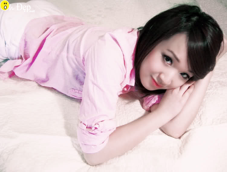 Girl xinh trắng hồng rạng rỡ