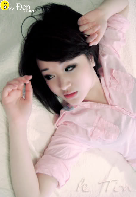 Girl xinh trắng hồng rạng rỡ