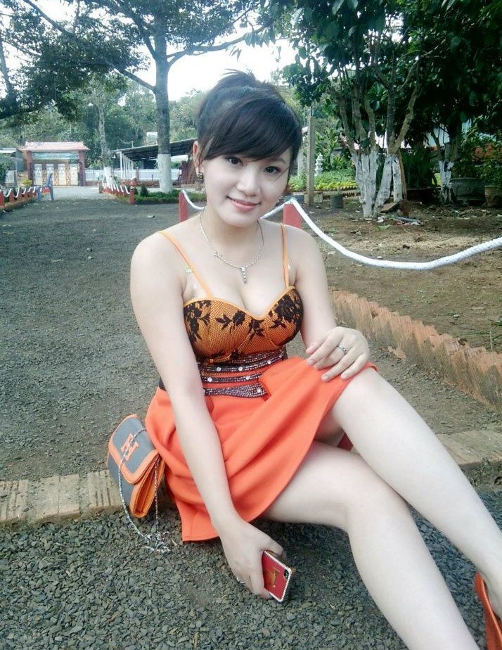 Girl xinh với sắc tím quyến rủ