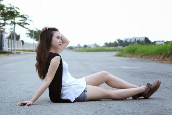 Girl xinh với sort ngắm gợi cảm