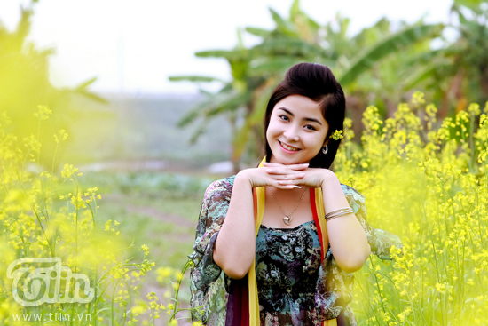 Hoa khôi hóa thân thành mỹ nữ Thái Lan