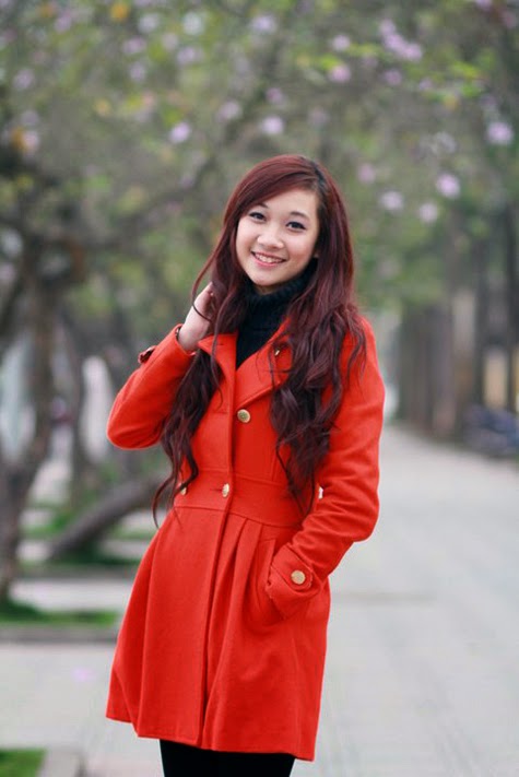 Hot girl Đồng Thúy Ngân sắc đỏ phá tan lạnh giá