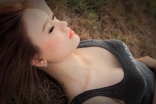 Hot girl Jolie Dương làm đại sứ Hải Tặc 2