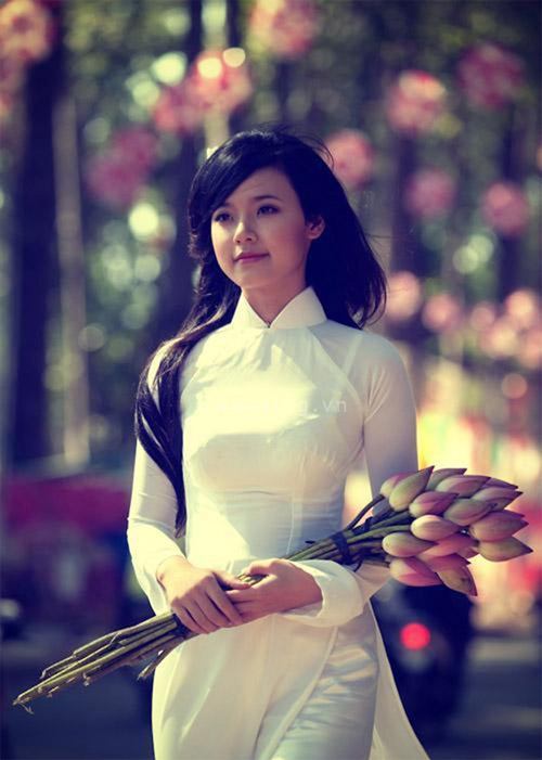 Hot girl Việt điệu đà cùng áo dài