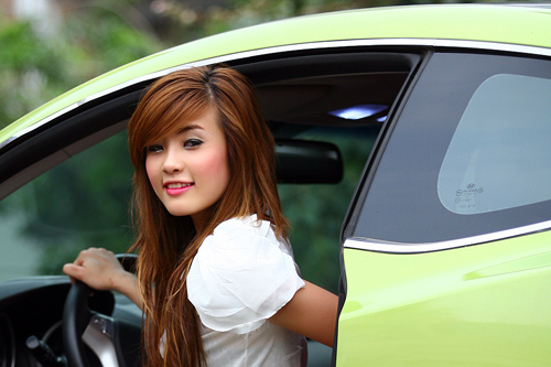 Hot Girl With Genesis Car