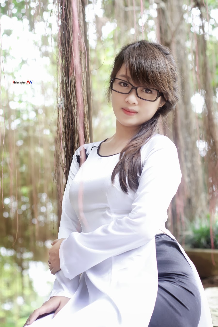 Model: Thủy