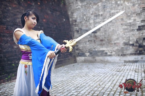 Ngắm game thủ Việt quyến rũ trong cosplay Nhiệt Huyết