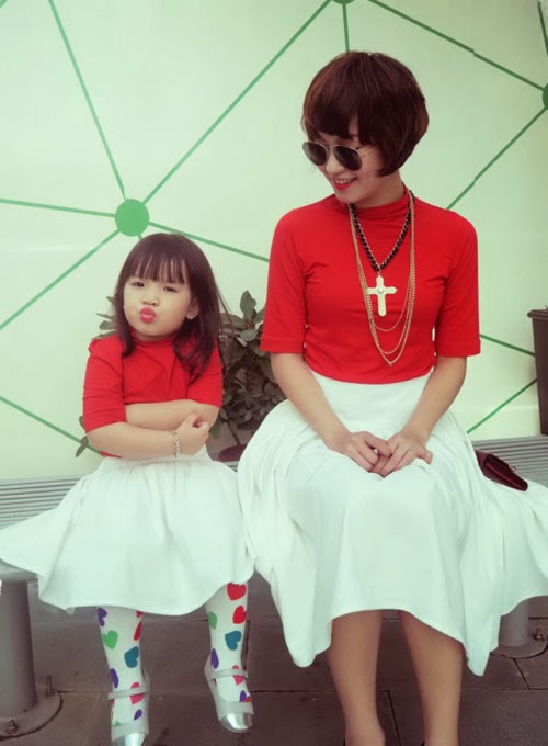 Những hot girl Việt gợi cảm hơn khi làm mẹ