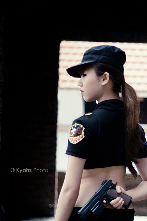 Nữ cảnh sát gợi cảm ^ ^!