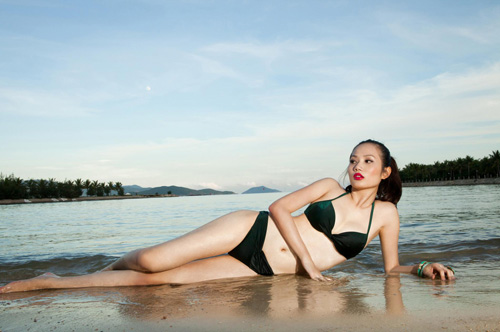 Top 10 Siêu mẫu Diệu Linh quyến rũ với bikini