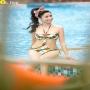 Uyên Thảo nóng bỏng với bikini