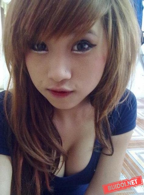 Bích Ngọc Kute Girl vào nhà ngỉ show hàng