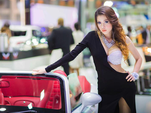 Giật mình với nhan sắc tại Thailand Motor Expo 2012