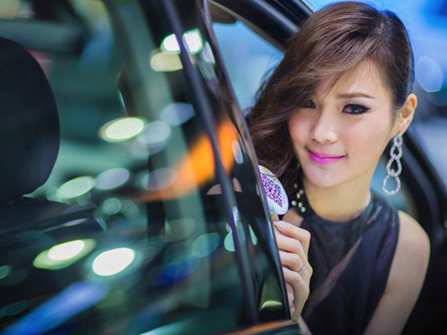 Giật mình với nhan sắc tại Thailand Motor Expo 2012