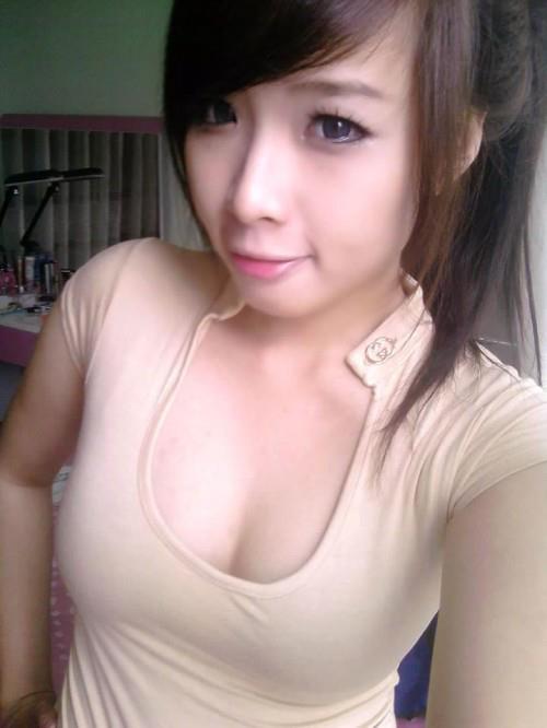 Girl xinh khoe vếu khủng là đây