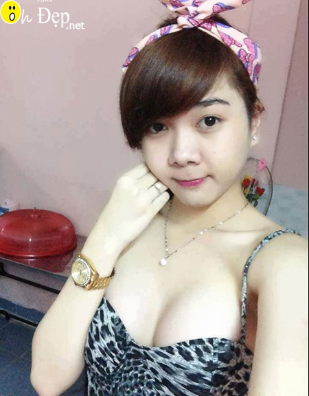 Girl xinh khoe vếu trắng xinh nhìn là...!