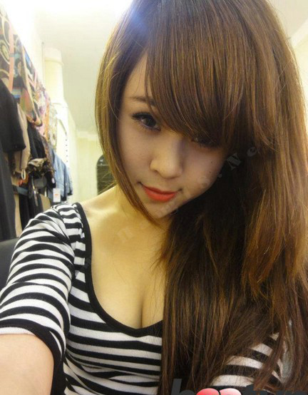 GIrl xinh khoe vếu