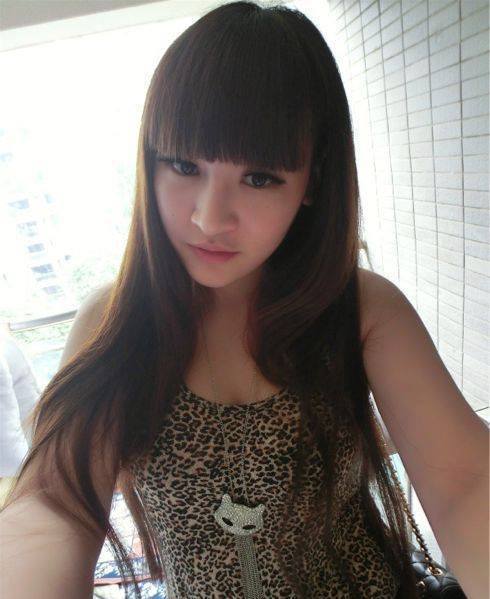 Girl xinh với bộ ngực khủng