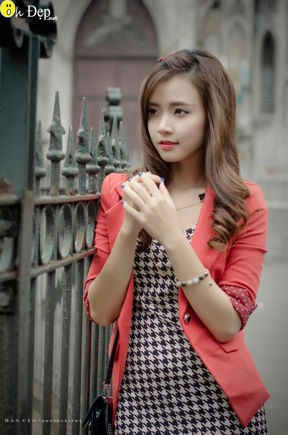 Girl xinh với vể đẹp hút hồn