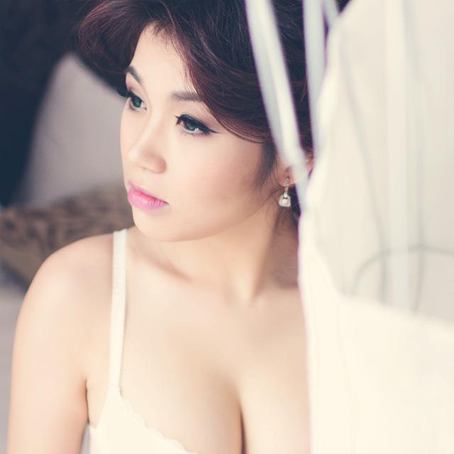 Jenifer Trinh - Cô dâu 