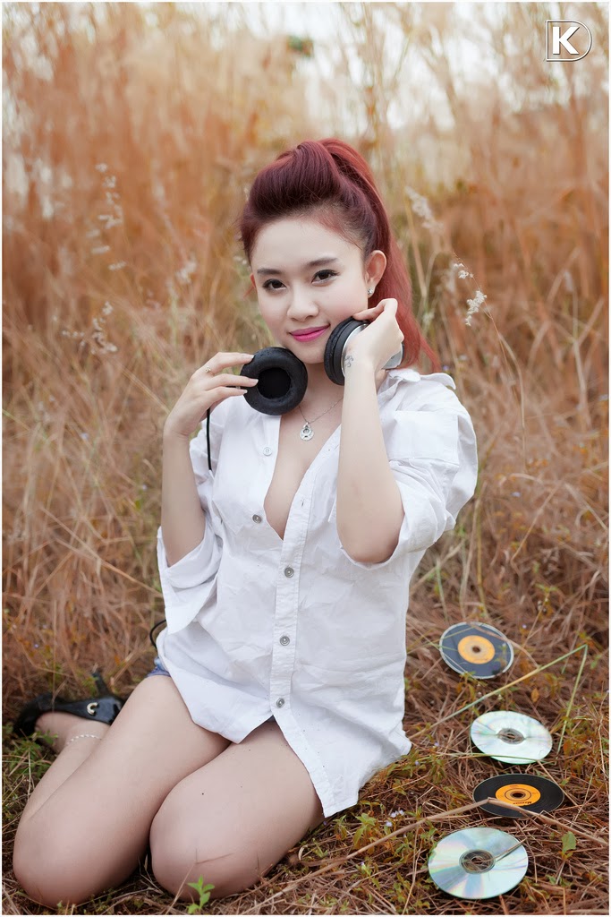 Nữ DJ xinh đẹp quyến rủ gợi cảm