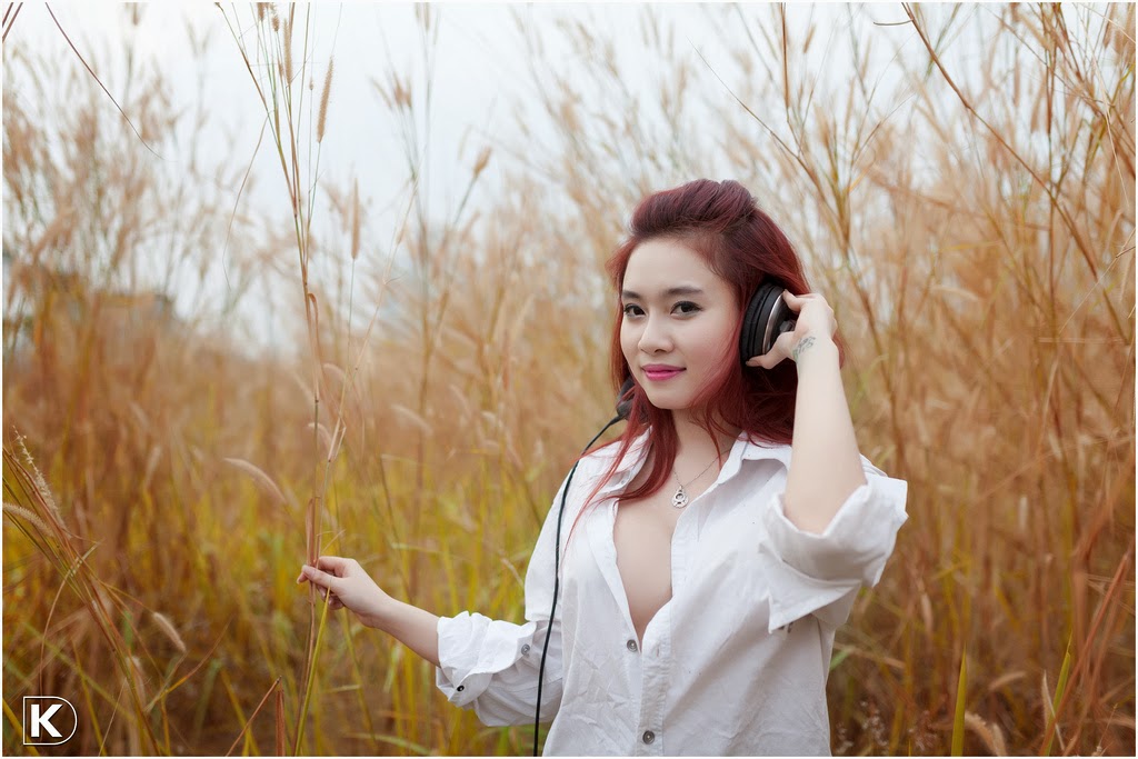 Nữ DJ xinh đẹp quyến rủ gợi cảm